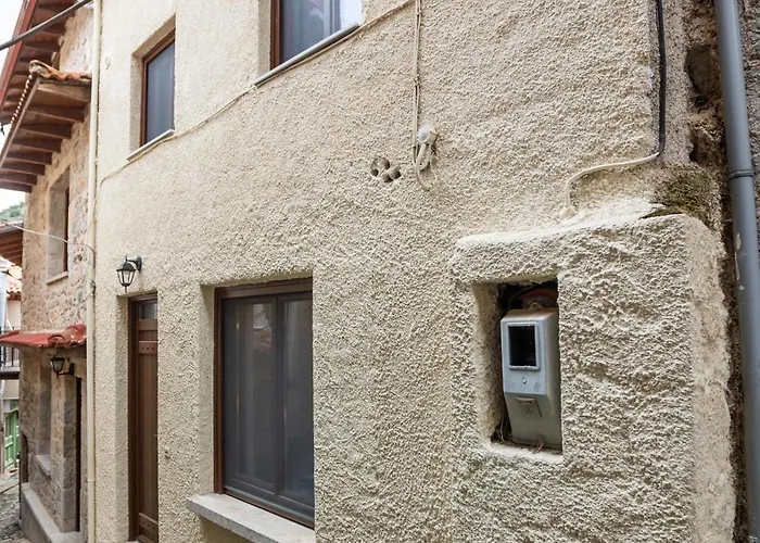 Lousios Гостевой дом 3*